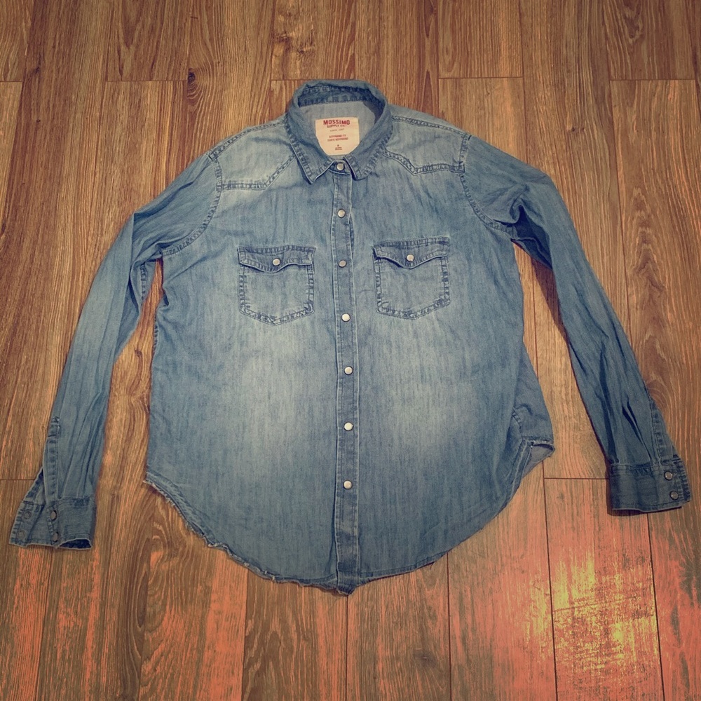 Button down top size medium